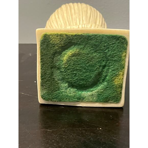 Vintage Russ Berrie Big Eyed Girl Figurine: "I Think You're Nice" Resin Statue - Picture 4 of 5